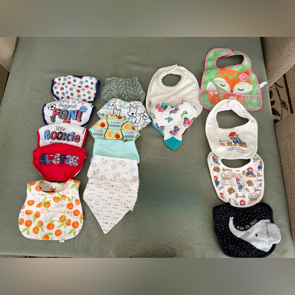 Blue and White Absorbent Baby Bibs Set